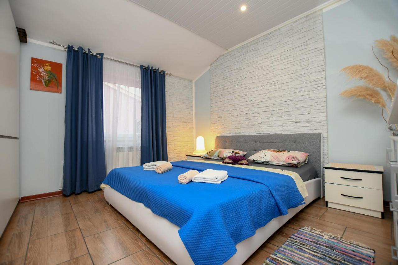 Apartments Katja ポレッチ エクステリア 写真