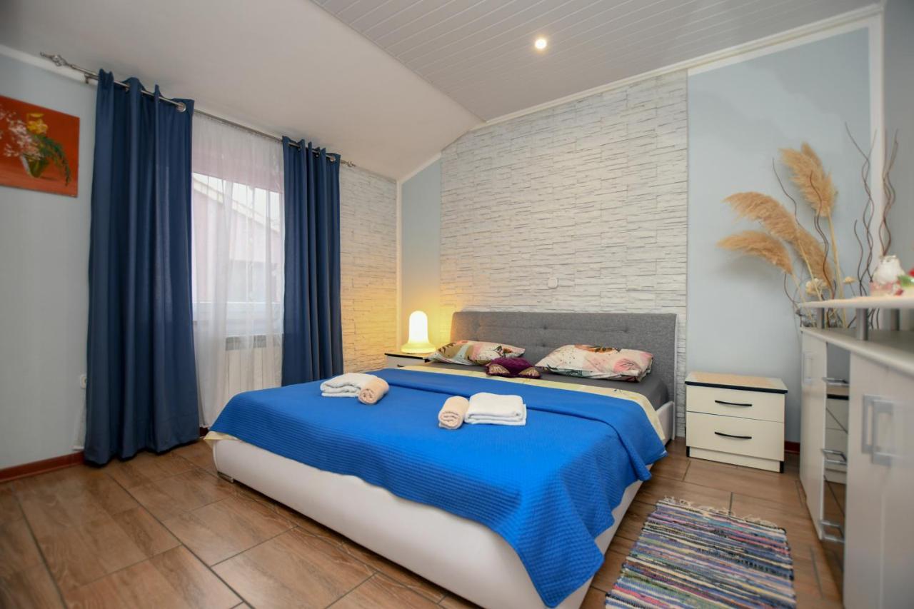 Apartments Katja ポレッチ エクステリア 写真