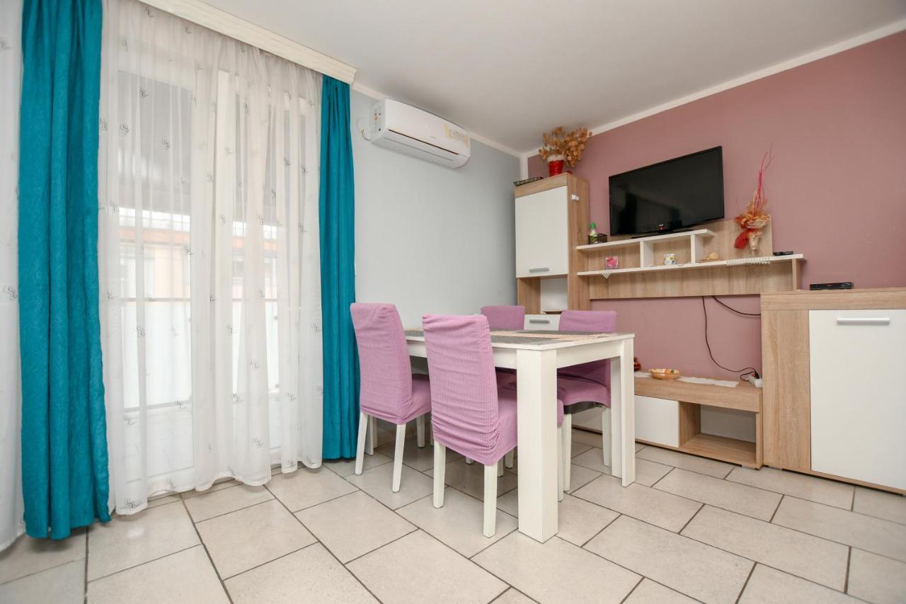 Apartments Katja ポレッチ エクステリア 写真