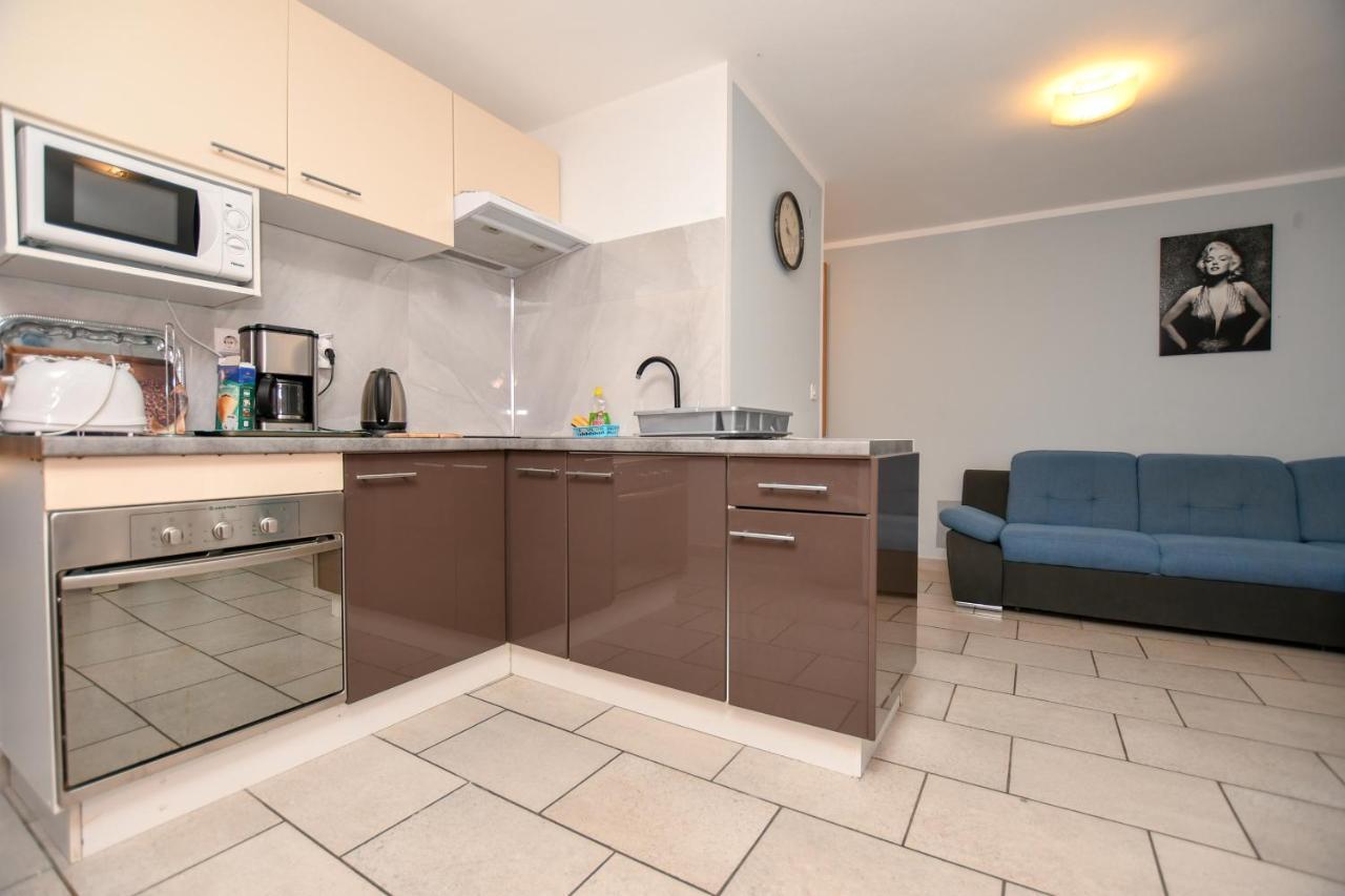 Apartments Katja ポレッチ エクステリア 写真
